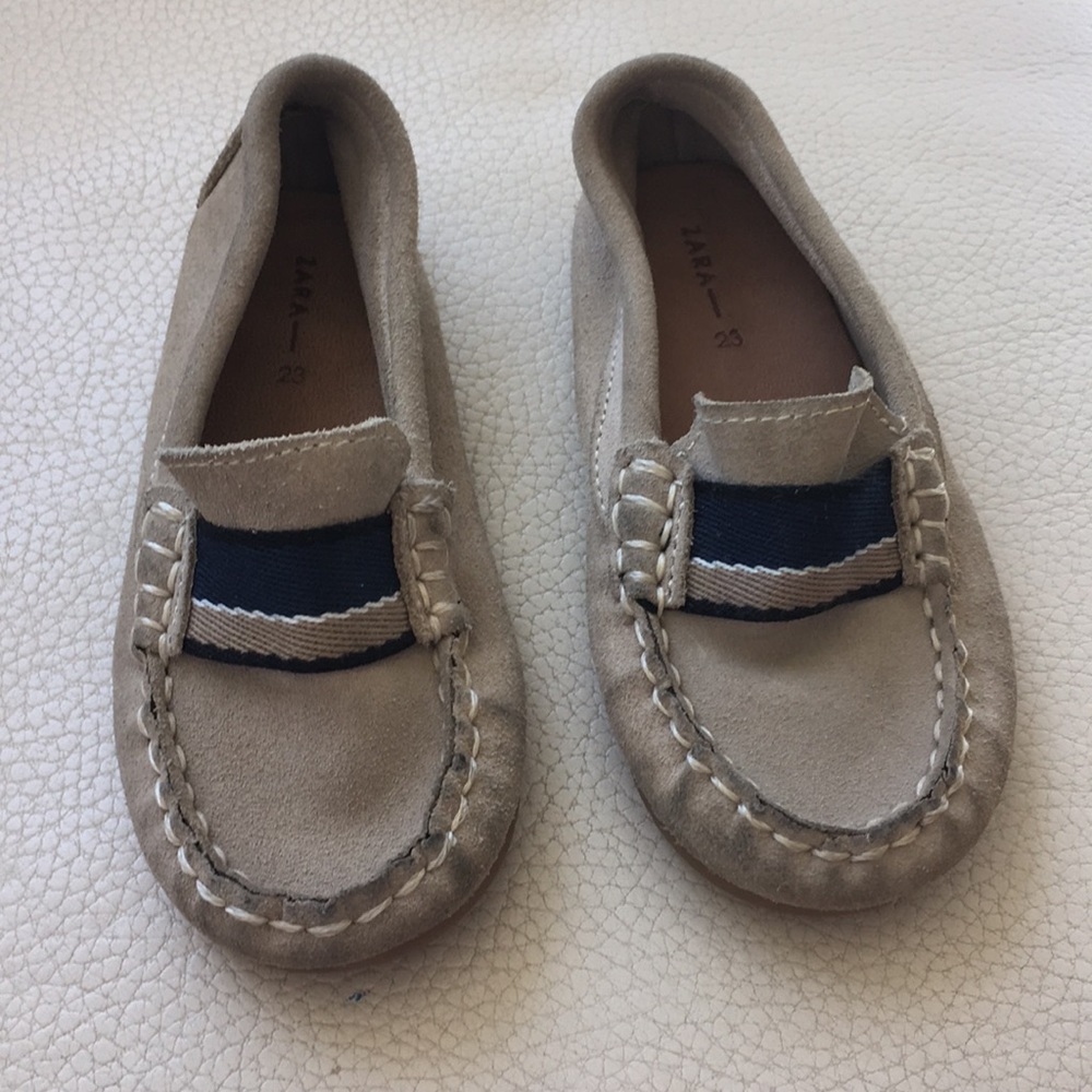 Zara Suede dress loafer Size 6.5 toddler